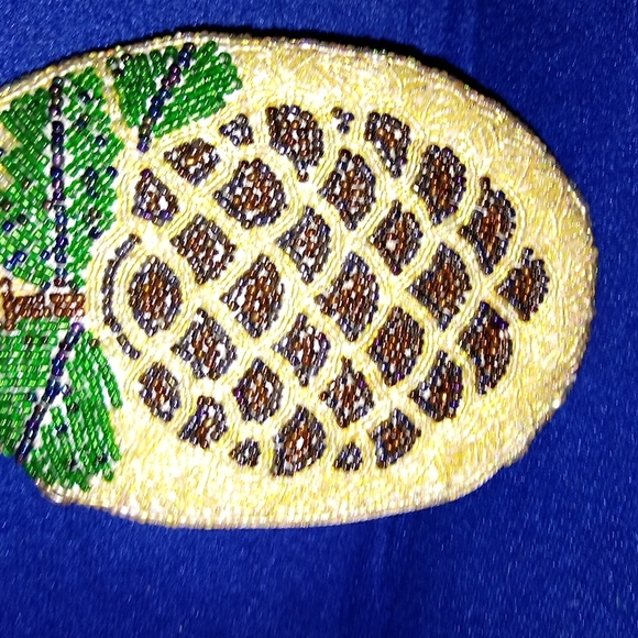 NWOT Beaded clutch - Picture 1 of 3